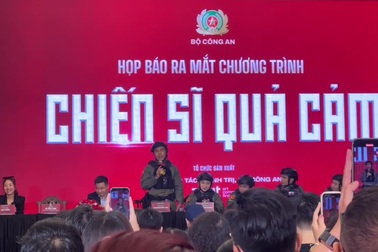 MONO, Tiến Luật chia sẻ tại buổi giới thiệu "Chiến sĩ quả cảm"