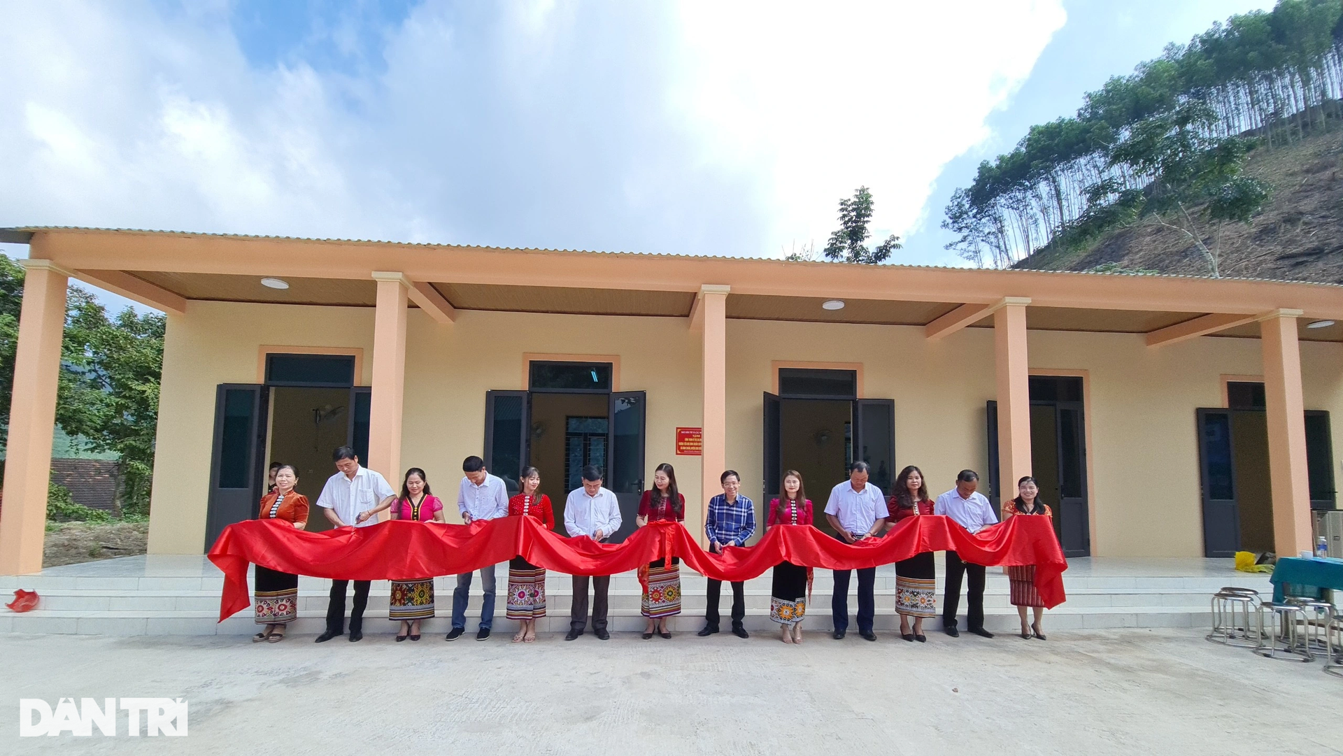 Khánh thành công trình ký túc xá tại huyện biên giới Nghệ An - 9 Khánh thành công trình ký túc xá tại huyện biên giới Nghệ An - 9