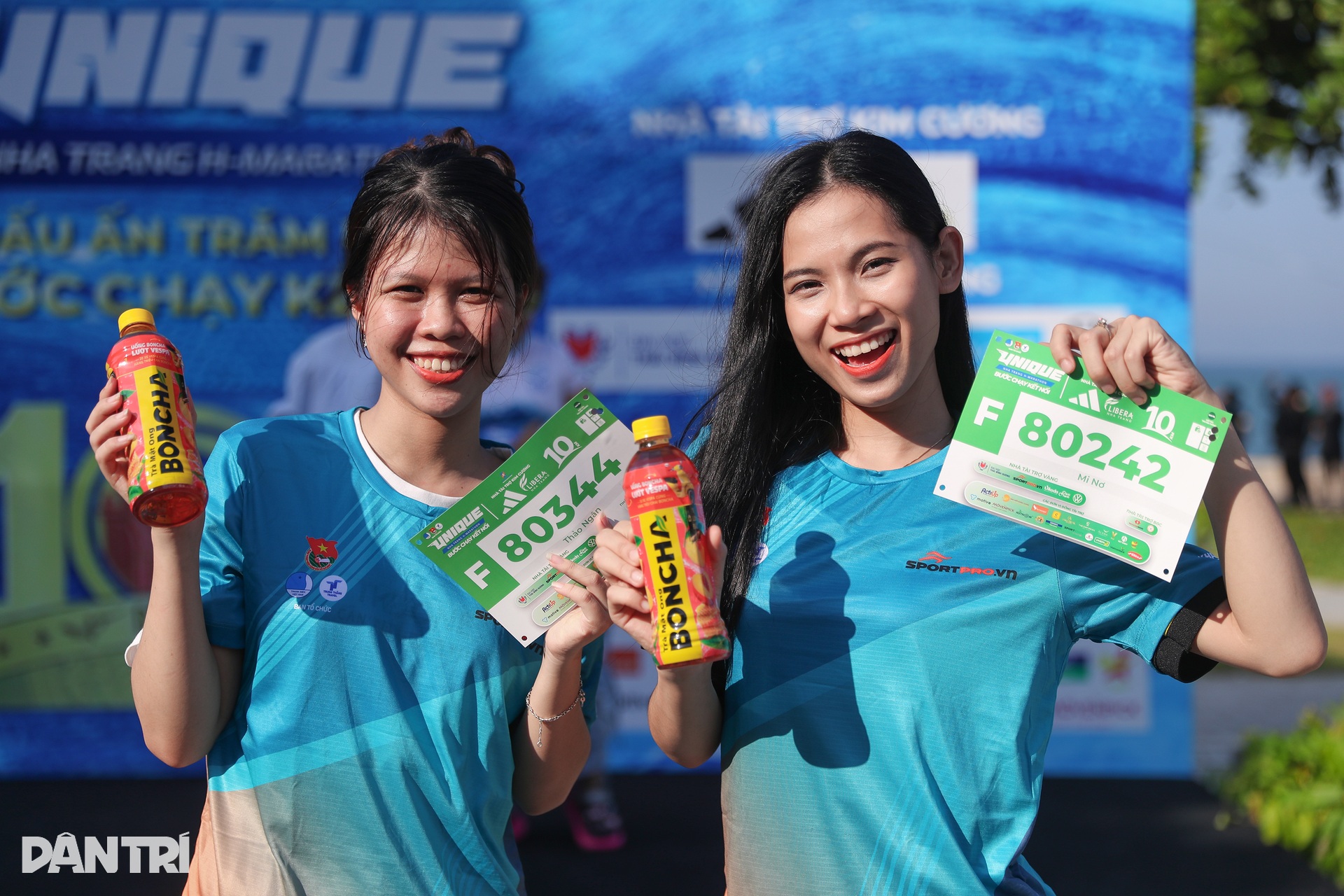 Hàng nghìn runner hào hứng nhận bib ở Unique Nha Trang H-Marathon - 7 Hàng nghìn runner hào hứng nhận bib ở Unique Nha Trang H-Marathon - 7