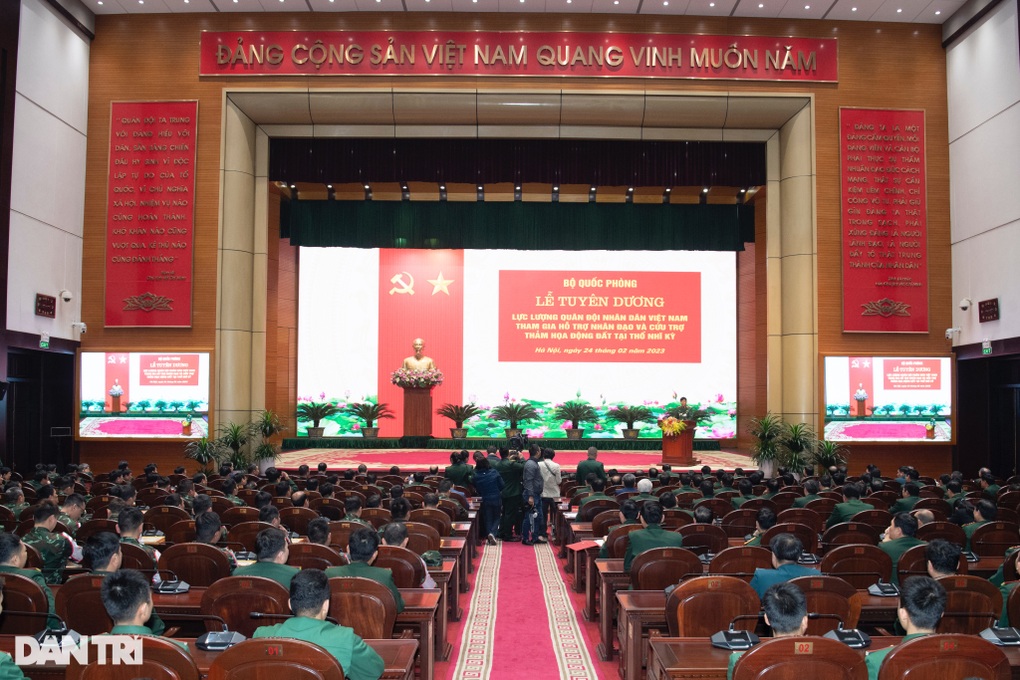 Tuyên dương đoàn quân đội tham gia cứu hộ, cứu nạn ở Thổ Nhĩ Kỳ - 2 Tuyên dương đoàn quân đội tham gia cứu hộ, cứu nạn ở Thổ Nhĩ Kỳ - 2