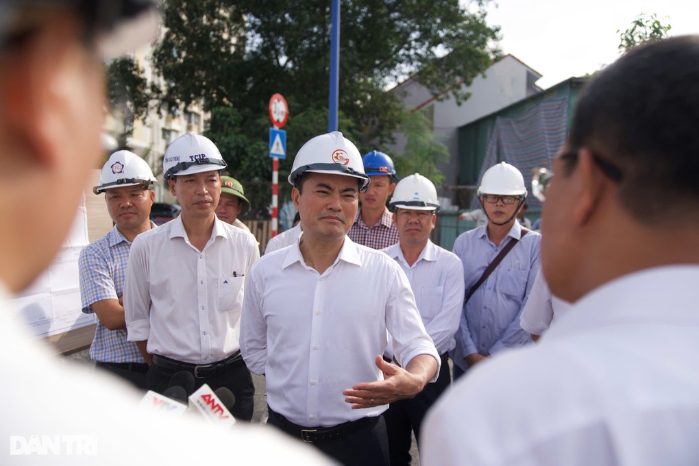 Lãnh đạo TPHCM chốt lịch thông xe cầu Nam Lý - 1 Lãnh đạo TPHCM chốt lịch thông xe cầu Nam Lý - 1