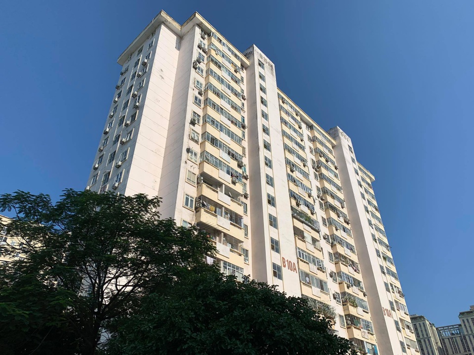 Hà Nội: Thang máy rơi tự do từ tầng 5, hai người bị thương - 1 Hà Nội: Thang máy rơi tự do từ tầng 5, hai người bị thương - 1
