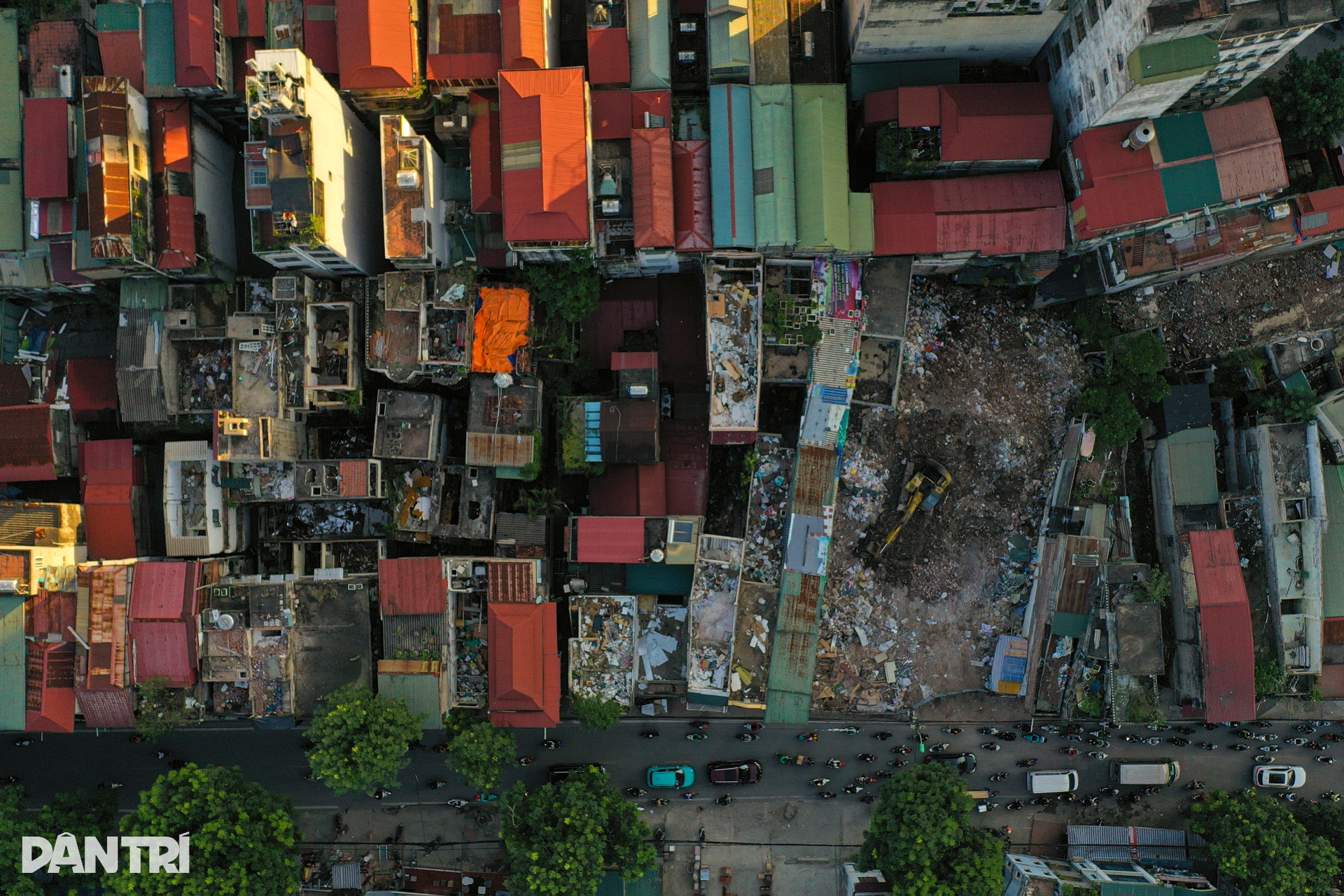 Người dân đi ở nhờ, xin điện, nước trên đường đắt nhất hành tinh ở Hà Nội - 3 Người dân đi ở nhờ, xin điện, nước trên đường đắt nhất hành tinh ở Hà Nội - 3