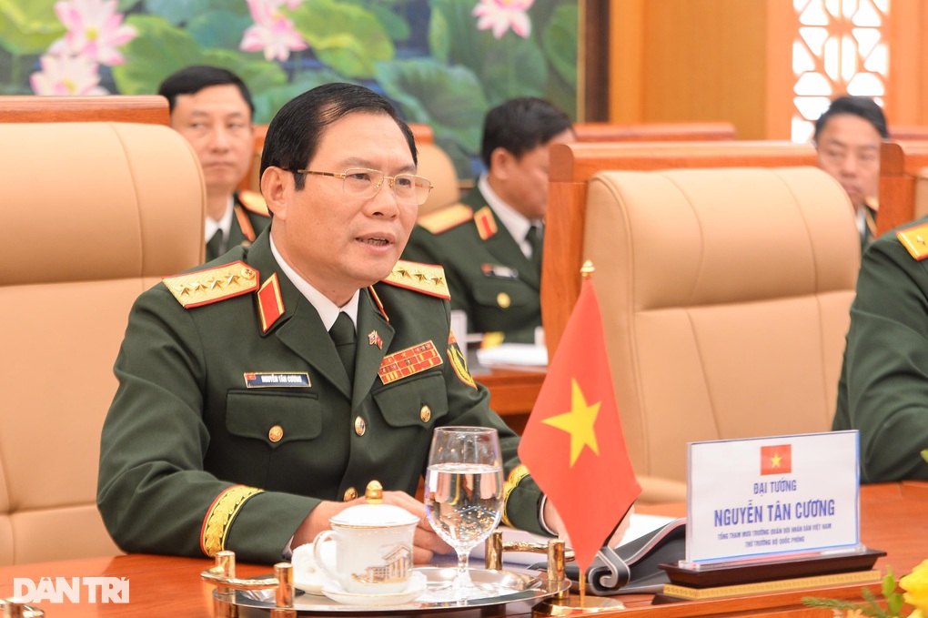 Tân Tổng Tham mưu trưởng Quân đội Lào thăm chính thức Việt Nam - 3 Tân Tổng Tham mưu trưởng Quân đội Lào thăm chính thức Việt Nam - 3