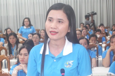 Nữ lao động đối thoại với Chủ tịch tỉnh về hỗ trợ phụ nữ kinh doanh online