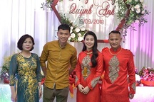 Trọng Hoàng xin phép HLV Park Hang Seo về nước lấy vợ