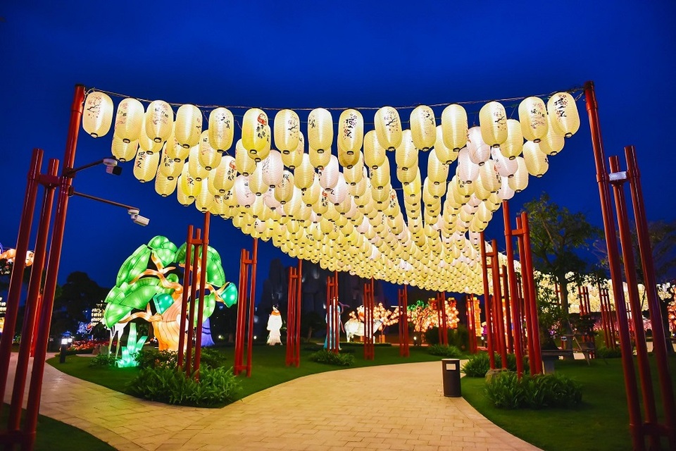 Những điều chỉ có trong lễ hội hoa xuân trăm tỷ ở Vinhomes Smart City - 5 Những điều chỉ có trong lễ hội hoa xuân trăm tỷ ở Vinhomes Smart City - 5