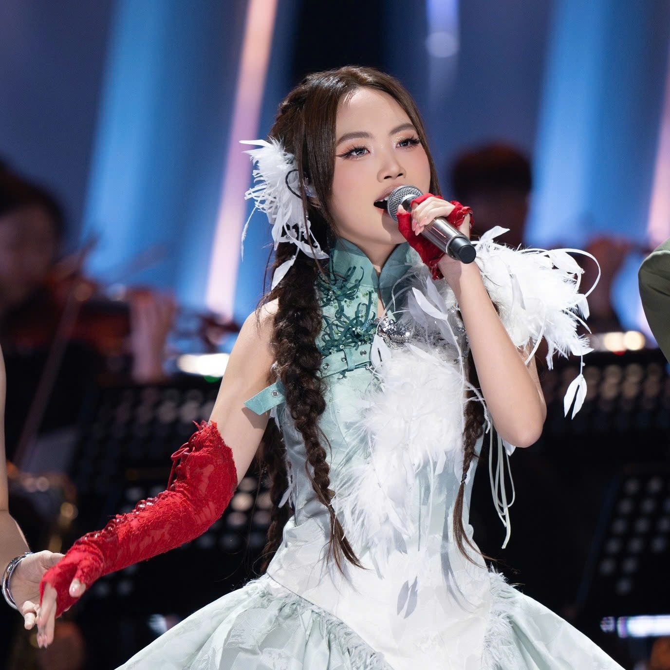 Cơn sốt Phương Mỹ Chi ở Sing! Asia: Khi sản phẩm Việt tạo xu hướng thế giới - 3 Cơn sốt Phương Mỹ Chi ở Sing! Asia: Khi sản phẩm Việt tạo xu hướng thế giới - 3