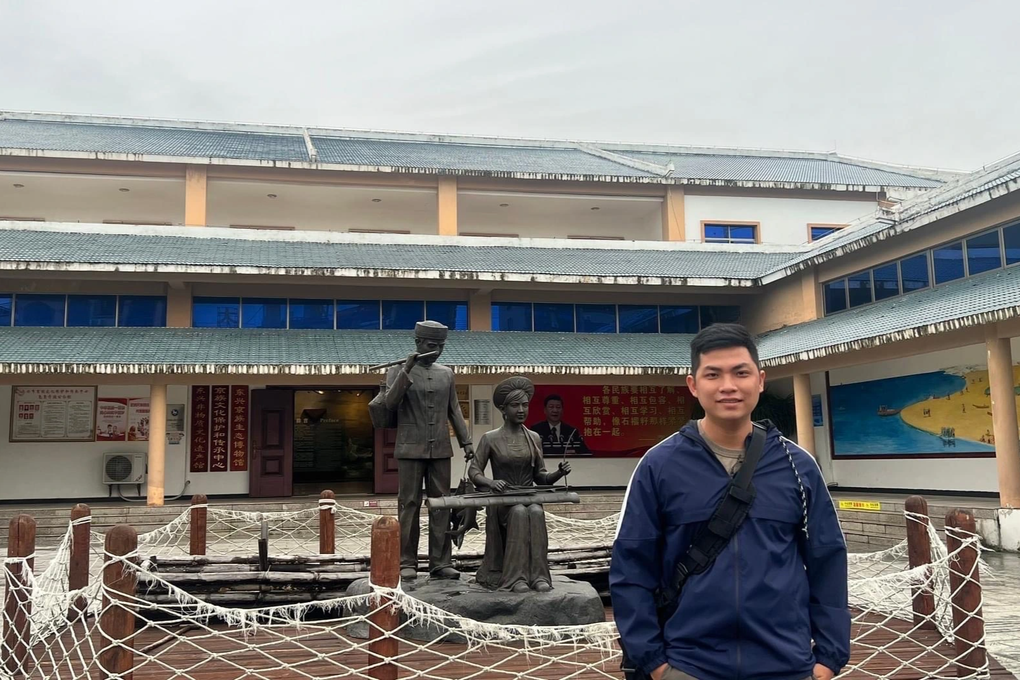Dân tộc duy nhất ở Trung Quốc nói tiếng Việt, ăn nước mắm, đánh đàn bầu - 4 Dân tộc duy nhất ở Trung Quốc nói tiếng Việt, ăn nước mắm, đánh đàn bầu - 4