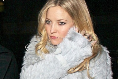 Kate Hudson giải thích lý do giấu chuyện bầu bí