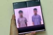 Vụ học sinh bị bắt liếm biển số xe ở Hà Nội: Khởi tố 2 đối tượng