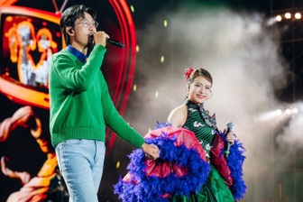 Hoàng Thuỳ Linh công khai ảnh nắm tay, tình tứ bên Đen Vâu