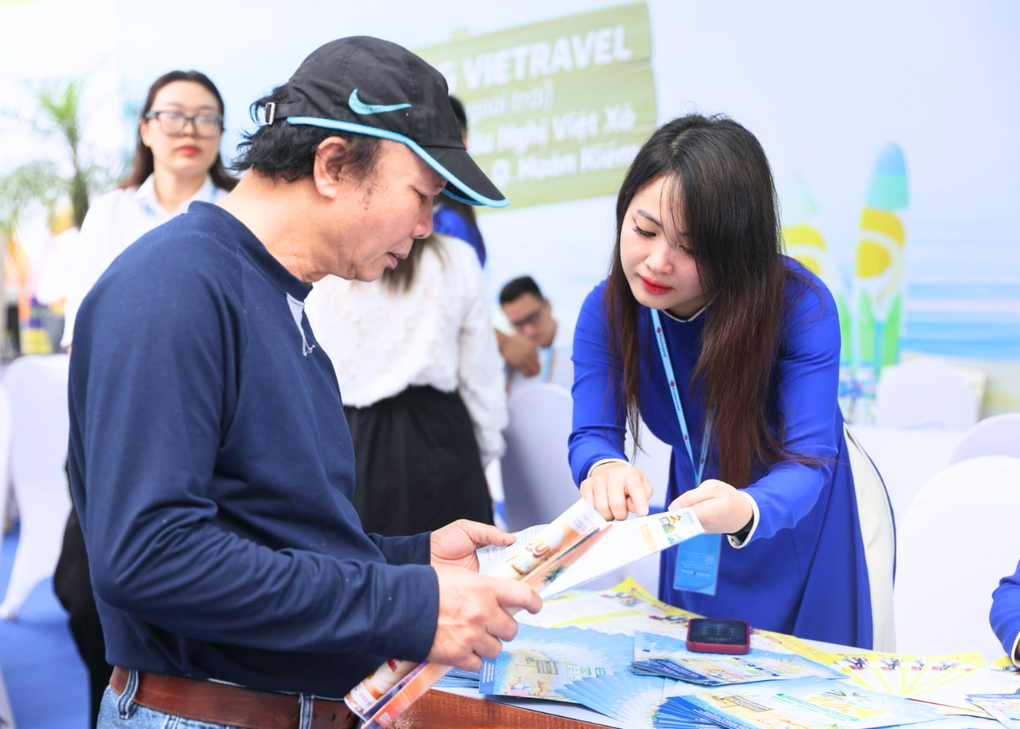Doanh nghiệp thắng lớn thu hàng chục tỷ đồng tại hội chợ Du lịch VITM - 3 Doanh nghiệp thắng lớn thu hàng chục tỷ đồng tại hội chợ Du lịch VITM - 3