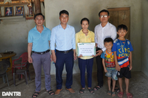 Bạn đọc giúp người mẹ mắc u não cùng đàn con thơ hơn 200 triệu đồng