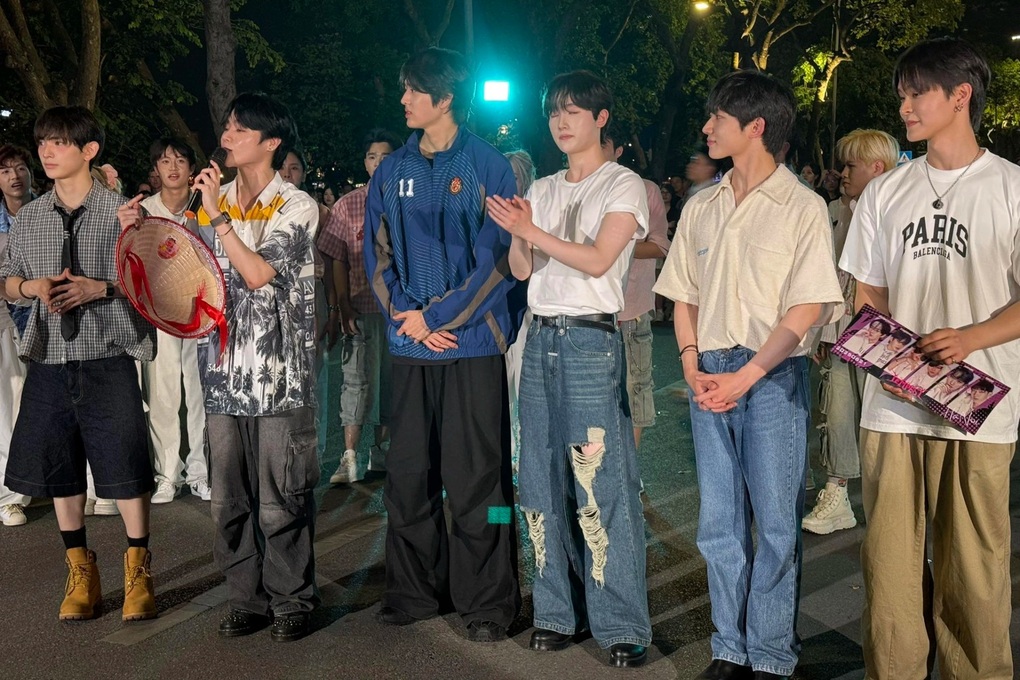 韓国の音楽グループがホアンキエム湖周辺でG-DRAGONと共演 - 1 Nhóm nhạc Hàn Quốc sẽ diễn cùng G-Dragon đổ bộ khu vực Hồ Gươm - 1
