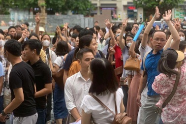 Vụ hàng trăm phụ huynh "vây" trường: Phòng GD&ĐT Nam Từ Liêm báo cáo gì?