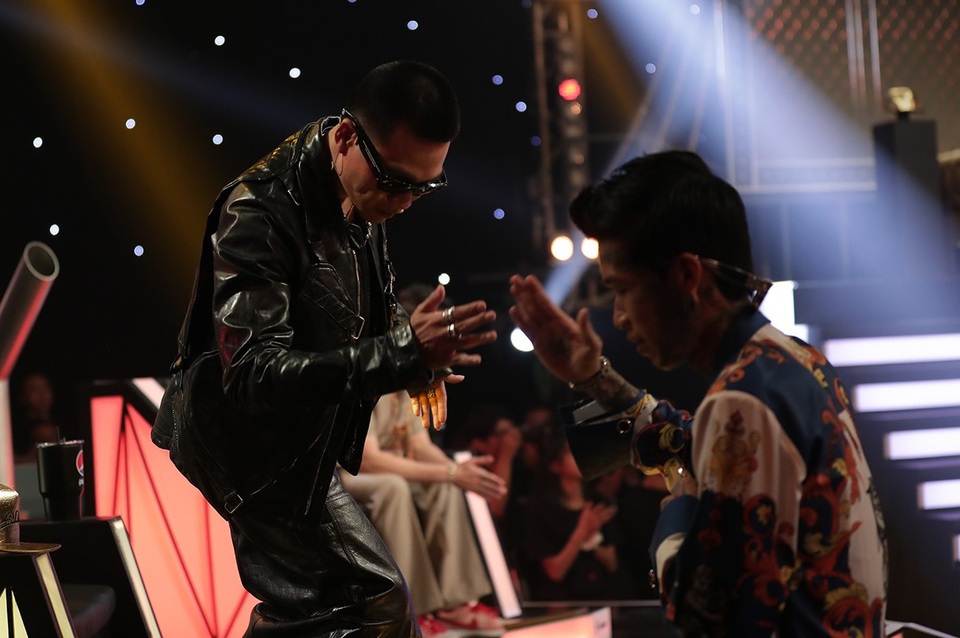Dế Choắt - thí sinh đầu tiên bước vào vòng chung kết Rap Việt - 8 Dế Choắt - thí sinh đầu tiên bước vào vòng chung kết Rap Việt - 8