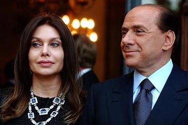 Các “chân dài” phản pháo phu nhân Thủ tướng Italia