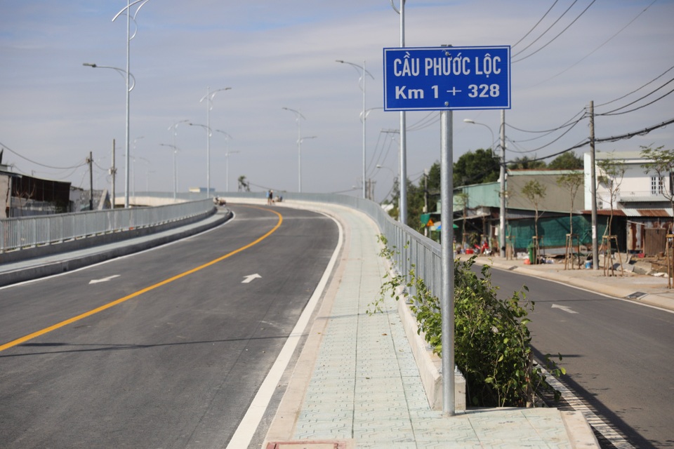 Dân vùng ven Sài Gòn háo hức chờ cây cầu xây 8 năm mới xong - 7 Dân vùng ven Sài Gòn háo hức chờ cây cầu xây 8 năm mới xong - 7