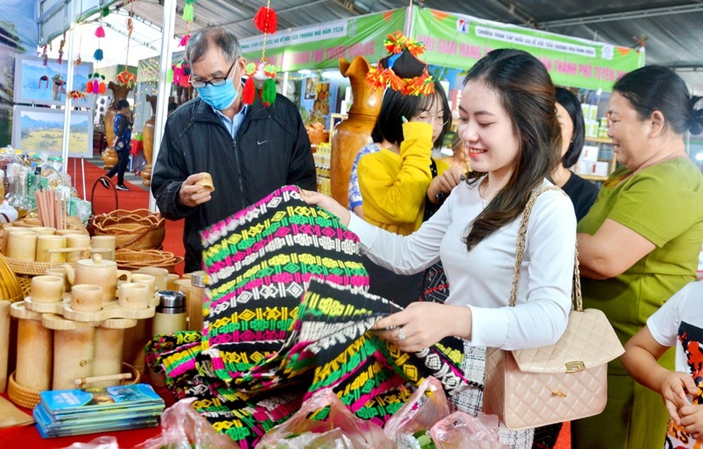 Hỗ trợ sinh kế, giúp chị em vững vàng kinh tế - 1