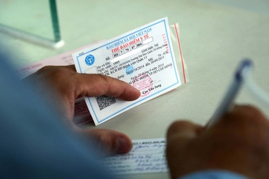 Thủ tục chuyển tuyến để hưởng bảo hiểm y tế khi sinh con