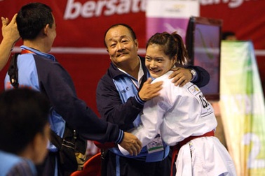 Bích Phương: “Giành HCV trước võ sỹ chủ nhà là điều không dễ dàng”