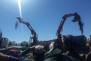 Taliban gây tranh cãi khi treo thi thể tội phạm nơi công cộng