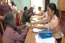 Quảng Bình thí điểm trả trợ cấp đối với người có công qua bưu điện