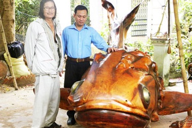 Tác phẩm nghệ thuật bạc tỉ từ gốc cây khô