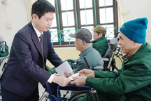 17 tỷ đồng dành tặng quà người có công dịp Tết Quý Mão