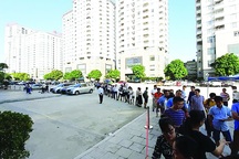 Muốn mua nhà ở xã hội phải “đi đêm”