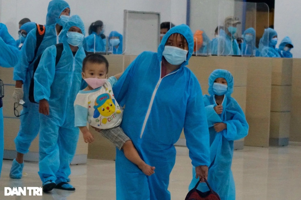 Nhiều lao động khó khăn mắc kẹt lại TPHCM mong ngày được tỉnh đón về quê - 3 Nhiều lao động khó khăn mắc kẹt lại TPHCM mong ngày được tỉnh đón về quê - 3