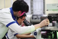 Top ngành sinh viên dễ "rẽ hướng" đi làm sớm, lương 10 triệu/tháng từ năm 2