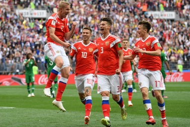 Đội tuyển Nga bị chỉ trích vì danh sách cầu thủ thi đấu với tuyển Việt Nam