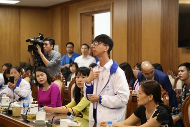 Giáo dục học sinh khuyết tật gặp khó từ sách giáo khoa tới vấn đề phụ huynh