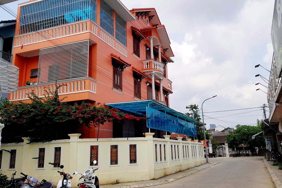 Nguyên Bí thư Thành ủy Huế nói gì khi được giao đất không qua đấu giá? - 2 Nguyên Bí thư Thành ủy Huế nói gì khi được giao đất không qua đấu giá? - 2