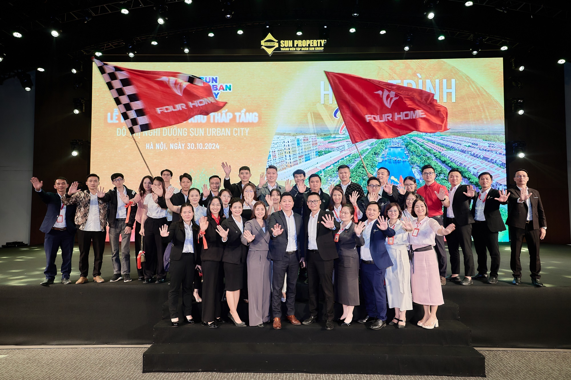 Gần 2.000 chuyên viên sẵn sàng phân phối nhà phố, biệt thự dự án Sun Group Hà Nam - 7 Gần 2.000 chuyên viên sẵn sàng phân phối nhà phố, biệt thự dự án Sun Group Hà Nam - 7