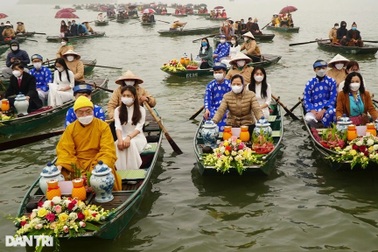 Tổ chức các nghi lễ khai hội ở ngôi chùa lớn nhất thế giới