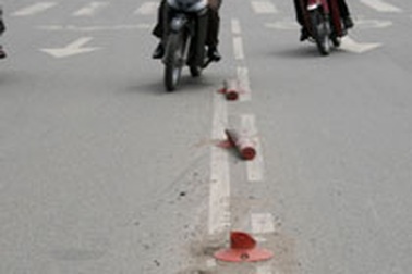 Phân làn đường kiểu “gài bẫy” 