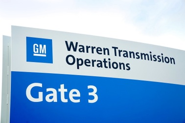 GM bắt đầu làm khẩu trang, Ford chuẩn bị sản xuất máy thở