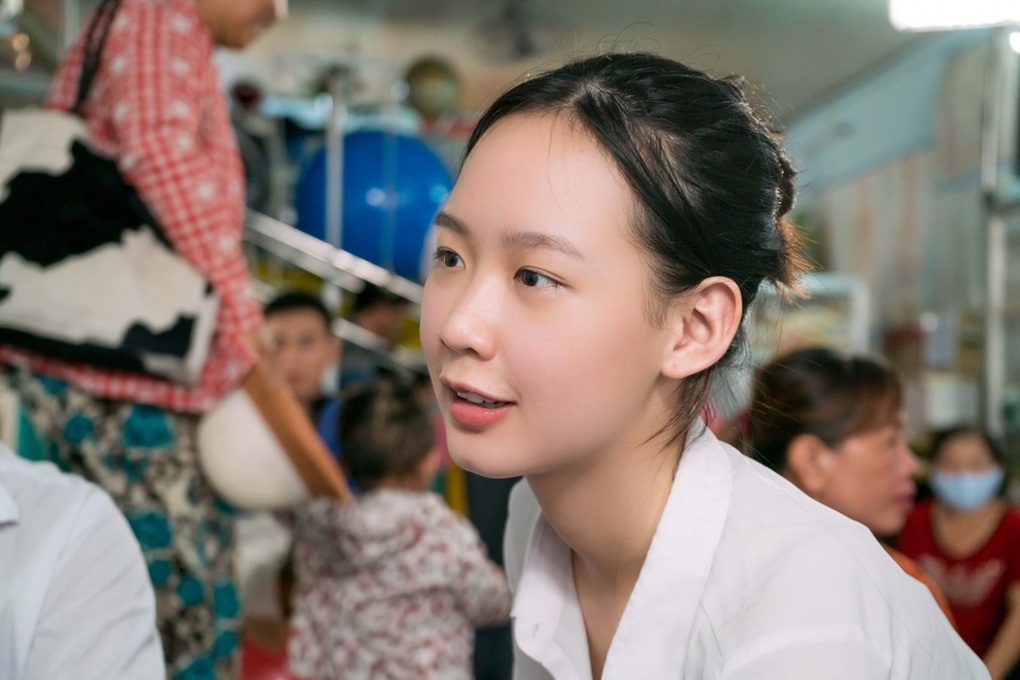 Soi mặt mộc của dàn Hoa hậu, Á hậu đăng quang 2022: Ai gây bất ngờ nhất? - 10 Soi mặt mộc của dàn Hoa hậu, Á hậu đăng quang 2022: Ai gây bất ngờ nhất? - 10