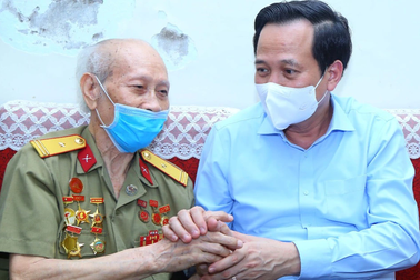 Đề xuất dành hơn 400 tỉ đồng tặng quà người có công dịp 27/7