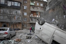 Nga dội "mưa" hỏa lực, Ukraine hứng gần 100 cuộc không kích trong ngày