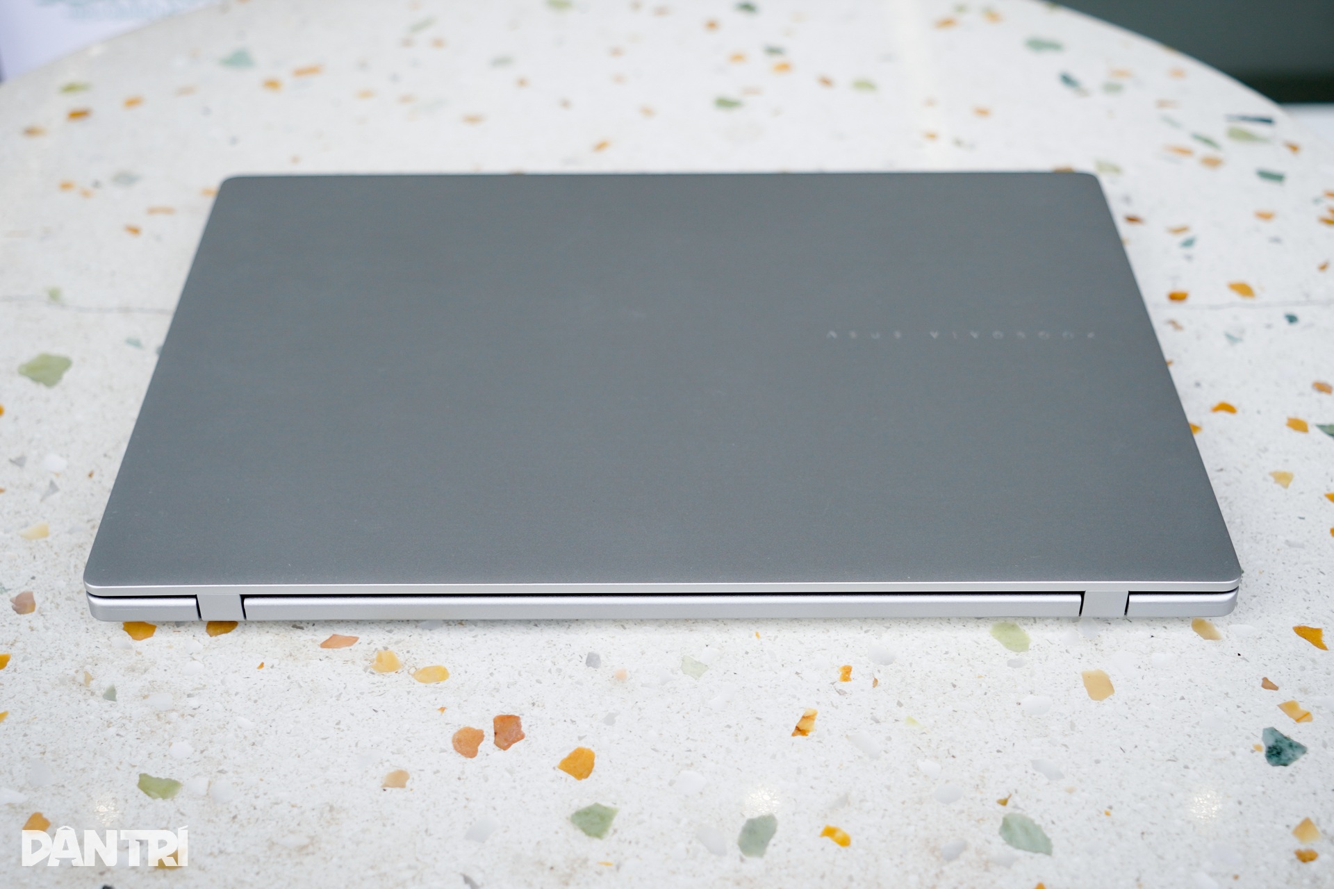 Đánh giá Asus Vivobook S14: Hiệu năng mạnh, pin tốt, màn hình cần cải thiện - 24