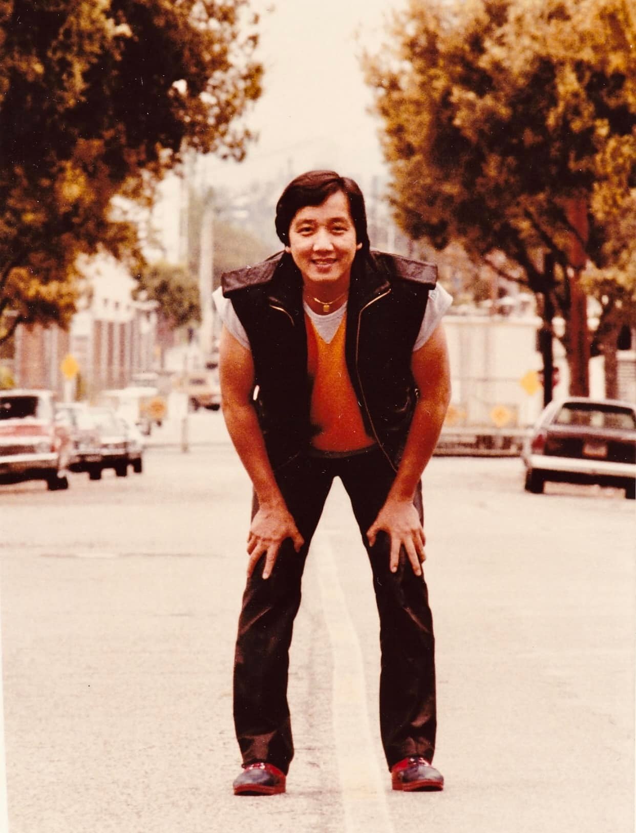 Elvis Phuong៖ ៤៣ ឆ្នាំនៃស្នេហាជាមួយប្រពន្ធក្មេងជាលើកដំបូងបង្ហាញពីកូន ៤ នាក់របស់គាត់ - ១ Elvis Phương: 43 năm mặn nồng bên vợ kém tuổi, lần đầu hé lộ về 4 người con - 1