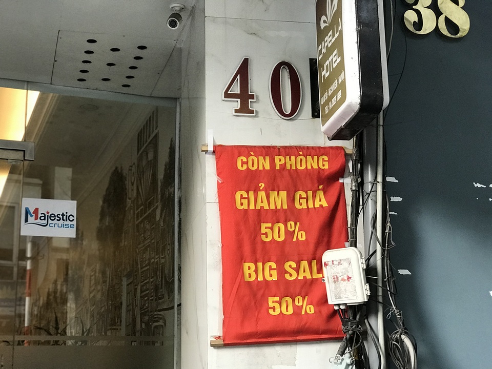 Hậu Covid-19, sảnh chờ khách sạn hạng sang thành quán trà đá vỉa hè - 6 Hậu Covid-19, sảnh chờ khách sạn hạng sang thành quán trà đá vỉa hè - 6