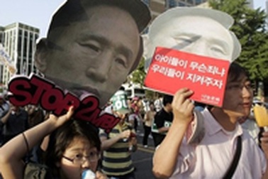 Tổng thống Lee Myung Park gặp rắc rối với thịt bò Mỹ