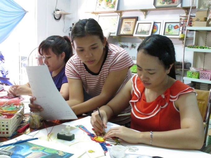 người khuyết tật được các doanh nghiệp tư vấn học nghề, cung cấp các thông tin thiết yếu nhất về ngành nghề, vị trí tuyển dụng phù hợp với năng ...