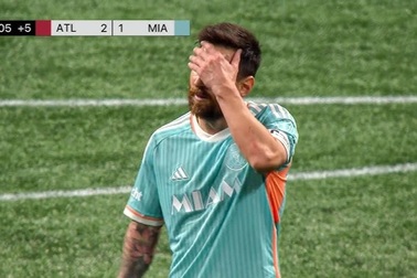 Lionel Messi "tắt điện", Inter Miami thua ngược vô cùng đau đớn