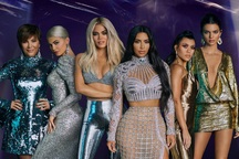 Gia đình Kardashian mua quà "khủng" tặng nhau trong ngày của mẹ